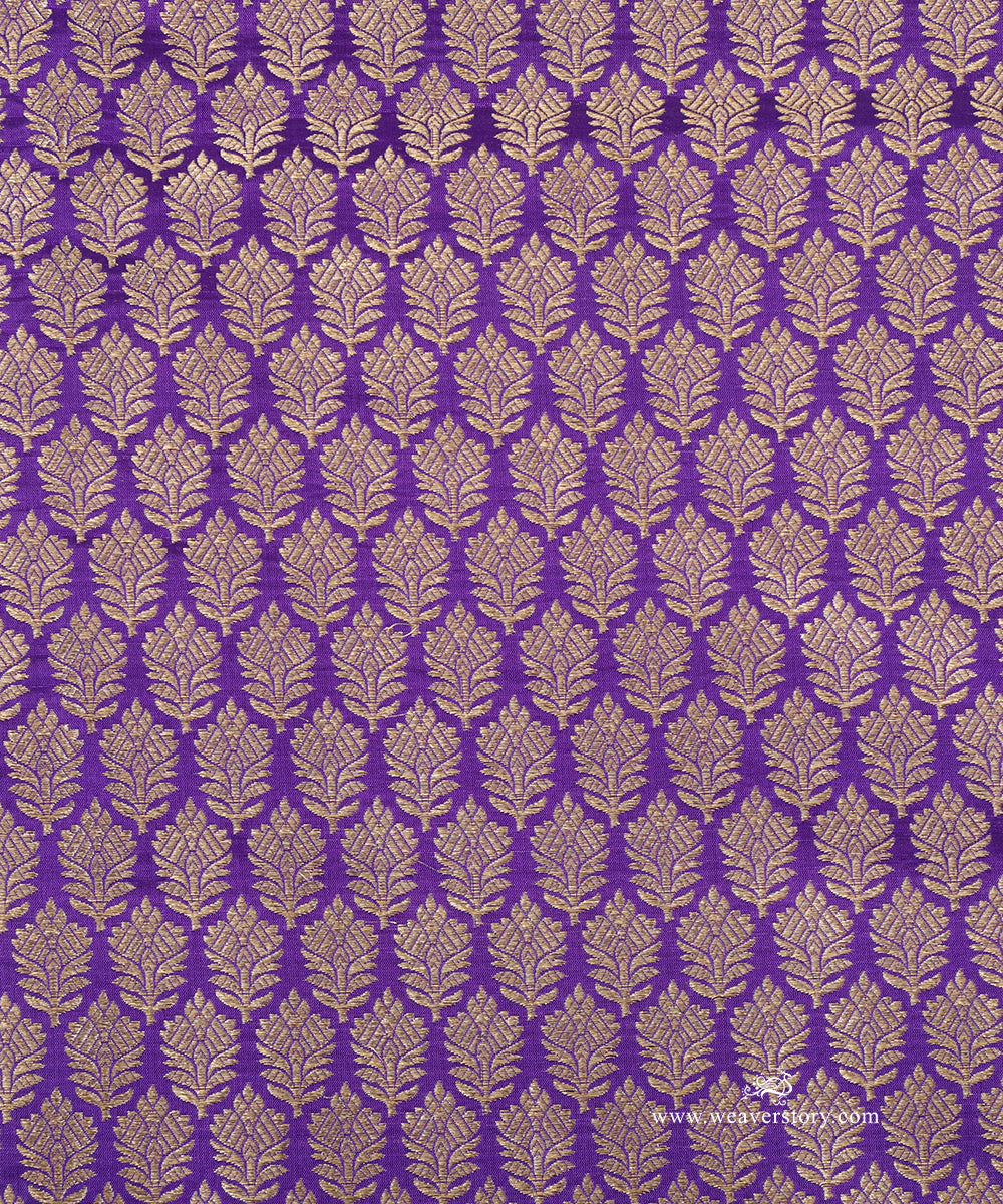 Purple_Handloom_Pure_Katan_Silk_Kimkhab_Banarasi_Fabric_With_Small_Flower_WeaverStory_03