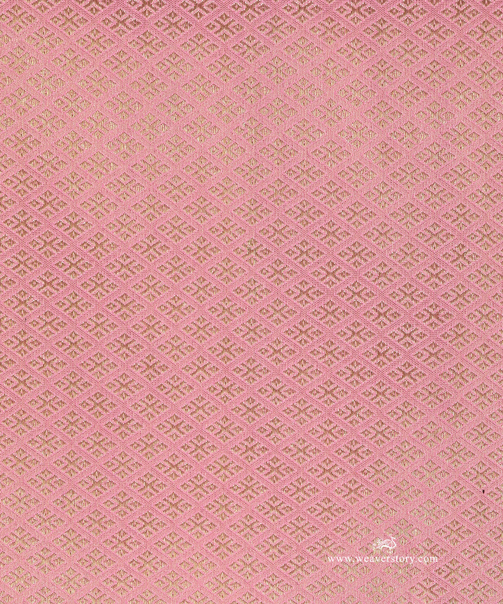 Pink_Handloom_Pure_Katna_Silk_With_Tissue_Kimkhab_Banarasi_Fabric_Barfi_Motif_WeaverStory_03