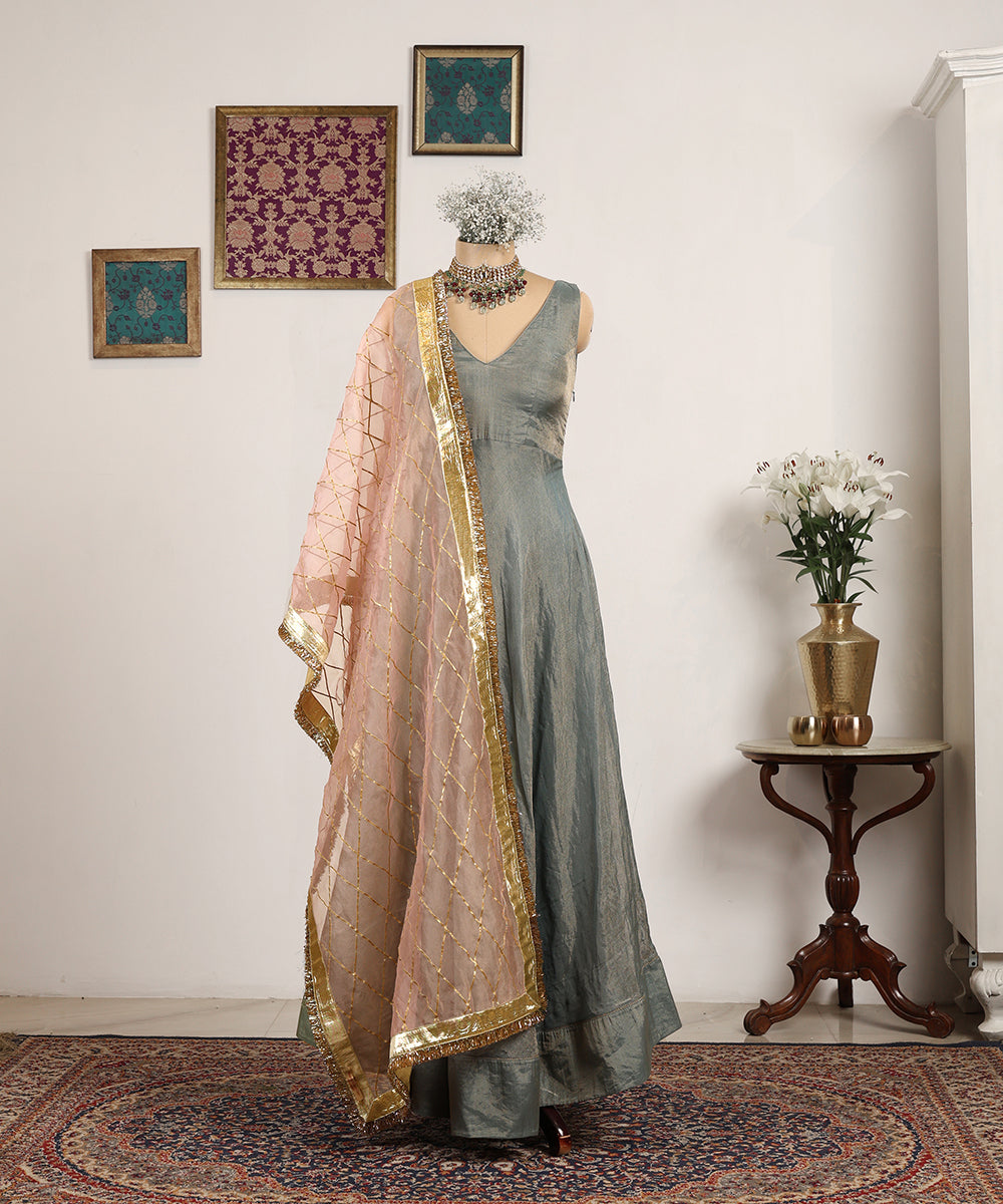 Light_Pink_Handloom_Pure_Organza_Dupatta_With_Gota_Work_WeaverStory_01