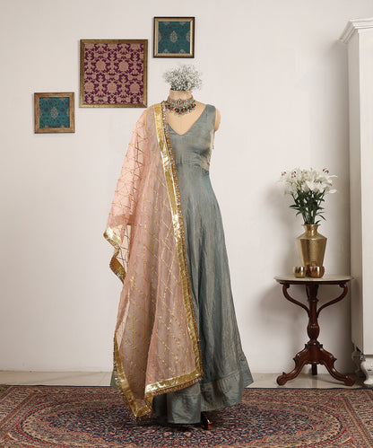 Light_Pink_Handloom_Pure_Organza_Dupatta_With_Gota_Work_WeaverStory_01