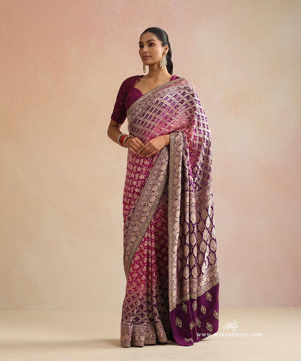 Pink_And_Purple_Handloom_Pure_Georgette_Bandhani_Saree_With_Zari_Checks_And_Extender_Border_WeaverStory_01