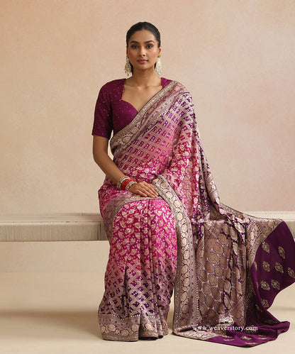 Pink_And_Purple_Handloom_Pure_Georgette_Bandhani_Saree_With_Zari_Checks_And_Extender_Border_WeaverStory_02
