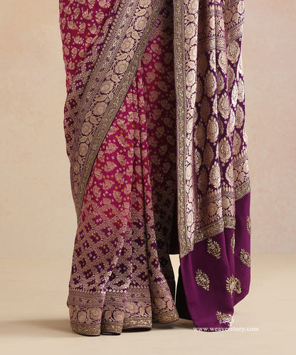 Pink_And_Purple_Handloom_Pure_Georgette_Bandhani_Saree_With_Zari_Checks_And_Extender_Border_WeaverStory_04