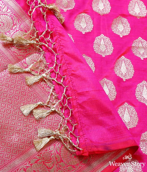 Pink_katan_silk_dupatta_with_leaf_motifs_and_floral_border_WeaverStory_04