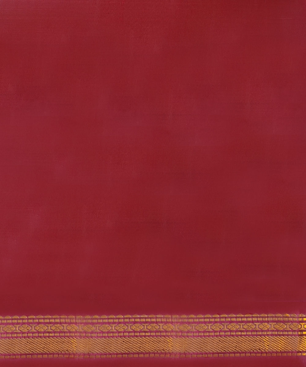 Bottle Green Handloom Plain Pure Silk Kanjivaram Saree With Wine Border