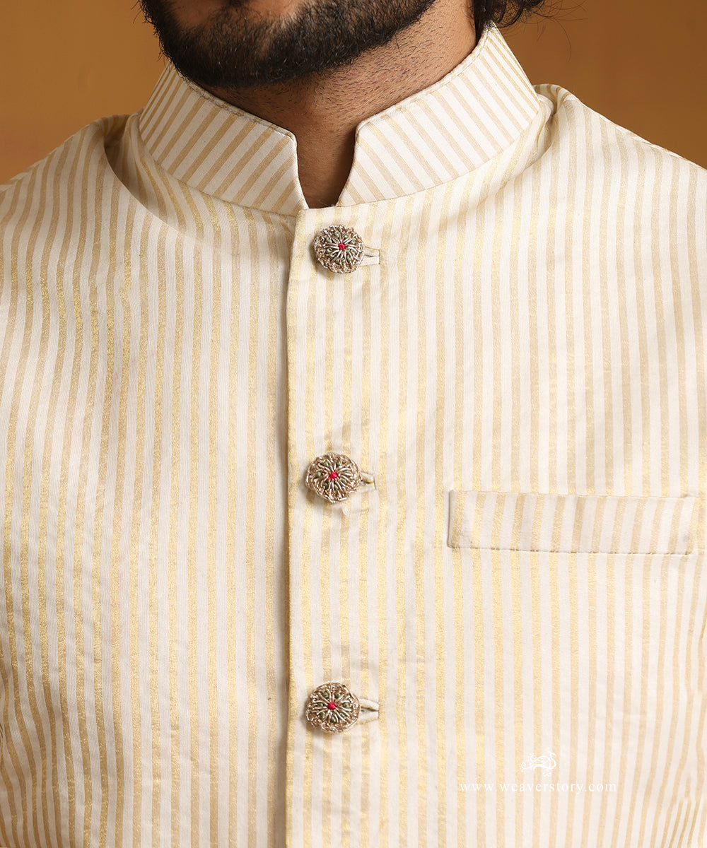 Offwhite_Hand_Embroidered_Chanderi_Kurta_Set_With_Tissue_Nehru_Jacket_And_Embroidered_Buttons_WeaverStory_06