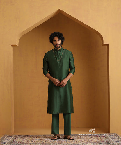 Green_Hand_Embroidered_Chanderi_Kurta_Set_With_Tissue_Nehru_Jacket_And_Embroidered_Bottons_WeaverStory_03