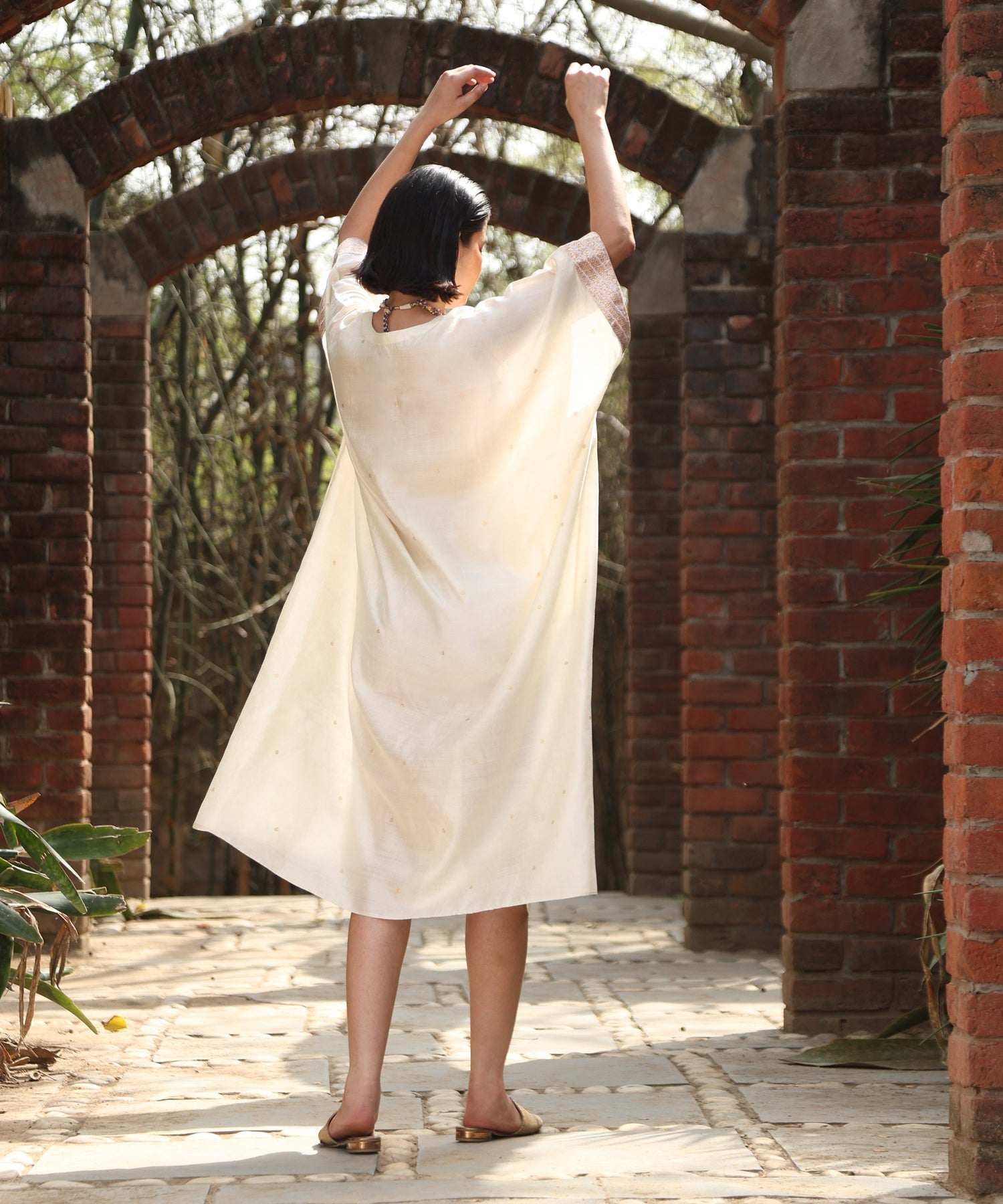 Ivory_Handloom_Pure_Chiniya_Kaftan_With_Sanjaab_Finishing_WeaverStory_04