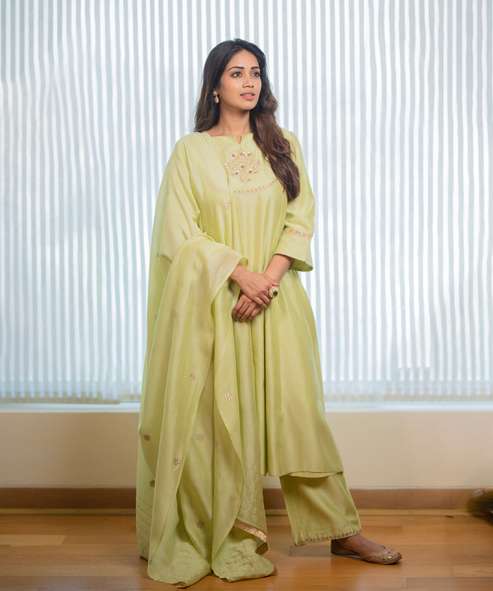 Nivetha Pethuraj In Handloom Lime Green Chanderi Silk Gota Patti Suit Set