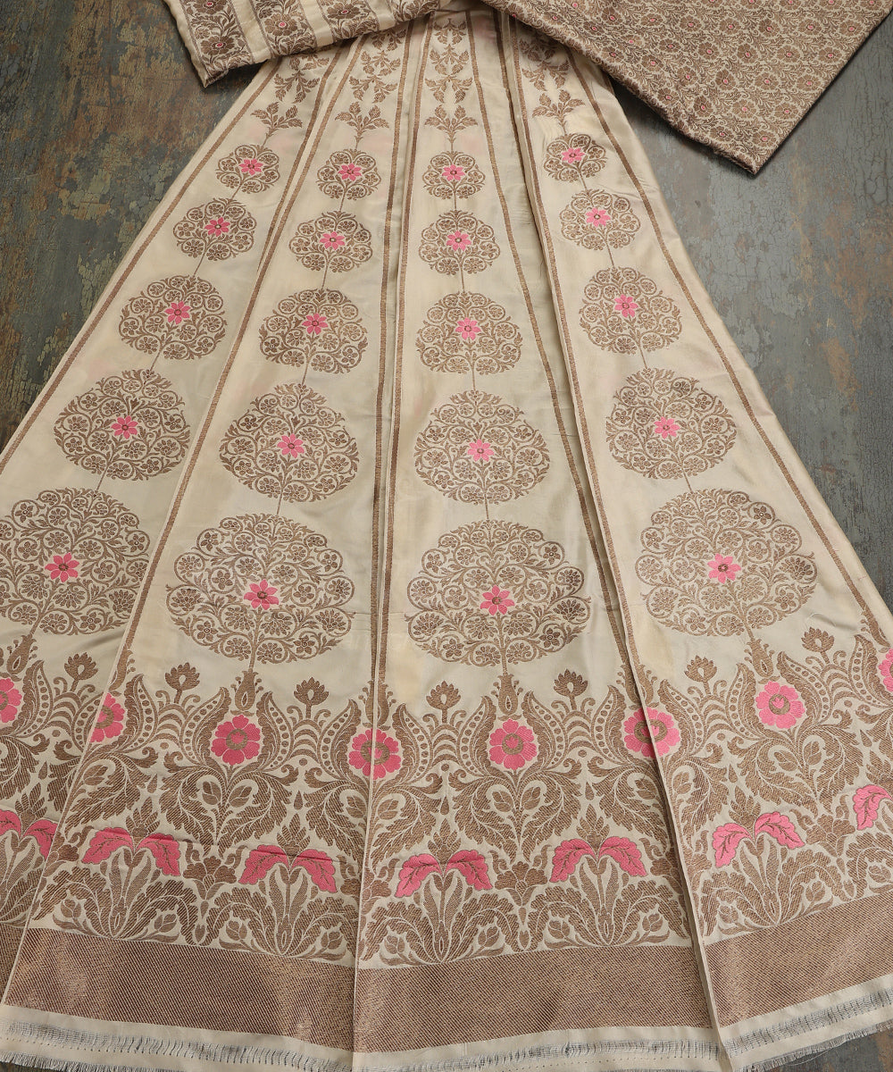 Handloom_Off_White_Pure_Katan_Silk_Antique_Zari_Banarasi_Lehenga_With_Pink_Meena_WeaverStory_02