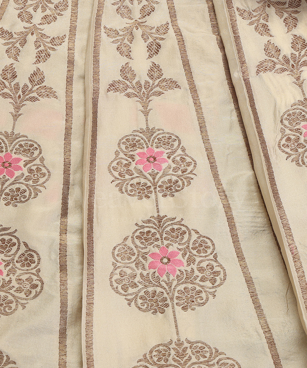 Handloom_Off_White_Pure_Katan_Silk_Antique_Zari_Banarasi_Lehenga_With_Pink_Meena_WeaverStory_03