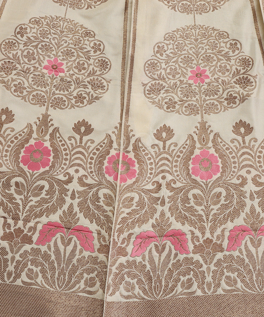 Handloom_Off_White_Pure_Katan_Silk_Antique_Zari_Banarasi_Lehenga_With_Pink_Meena_WeaverStory_04