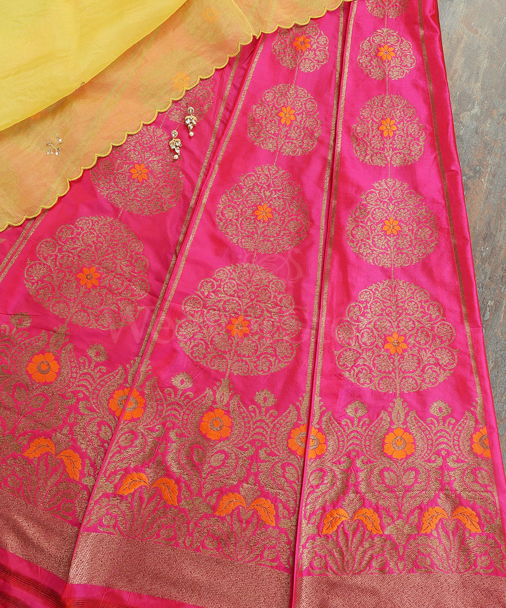 Handloom_Magenta_Pure_Katan_Silk_Antique_Zari_Banarasi_Lehenga_With_Orange_Meena_WeaverStory_01