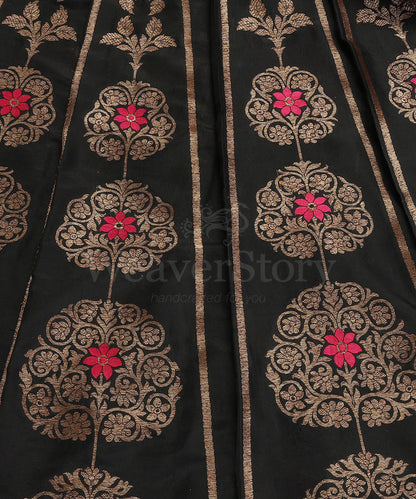 Handloom_Black_Pure_Katan_Silk_Antique_Zari_Banarasi_Lehenga_With_Pink_Meena_WeaverStory_03