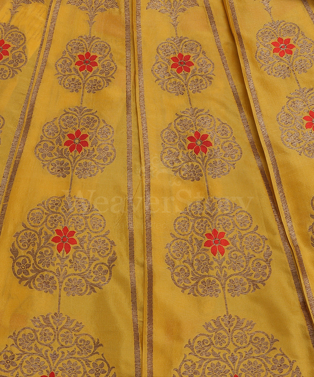 Handloom_Yellow_Pure_Katan_Silk_Antique_Zari_Banarasi_Lehenga_With_Pink_Meena_WeaverStory_03