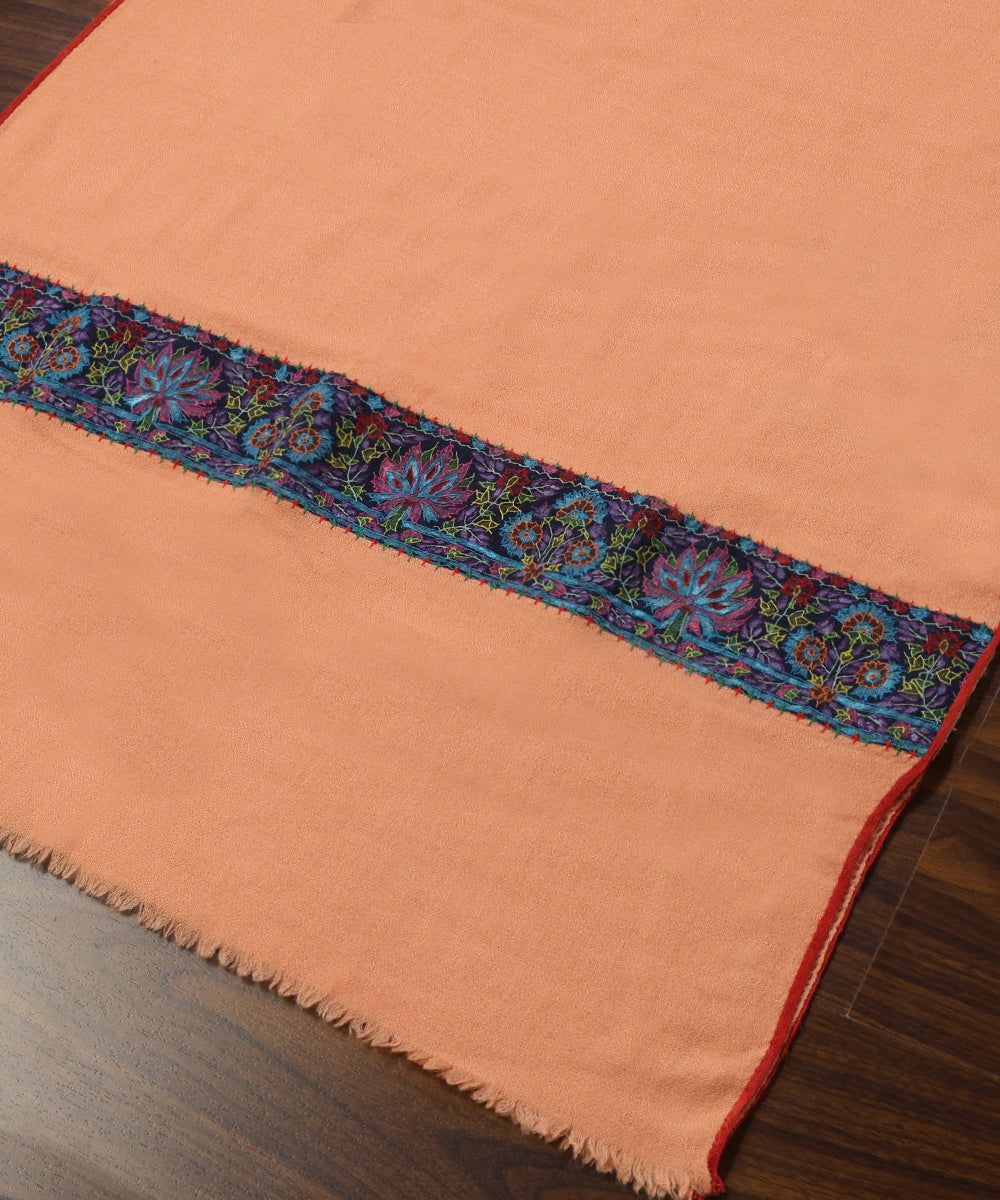 Peach_Handwoven_Pure_Pashmina_Stole_With_Blue_Hand_Appliqued_Kashidakari_Border_WeaverStory_03