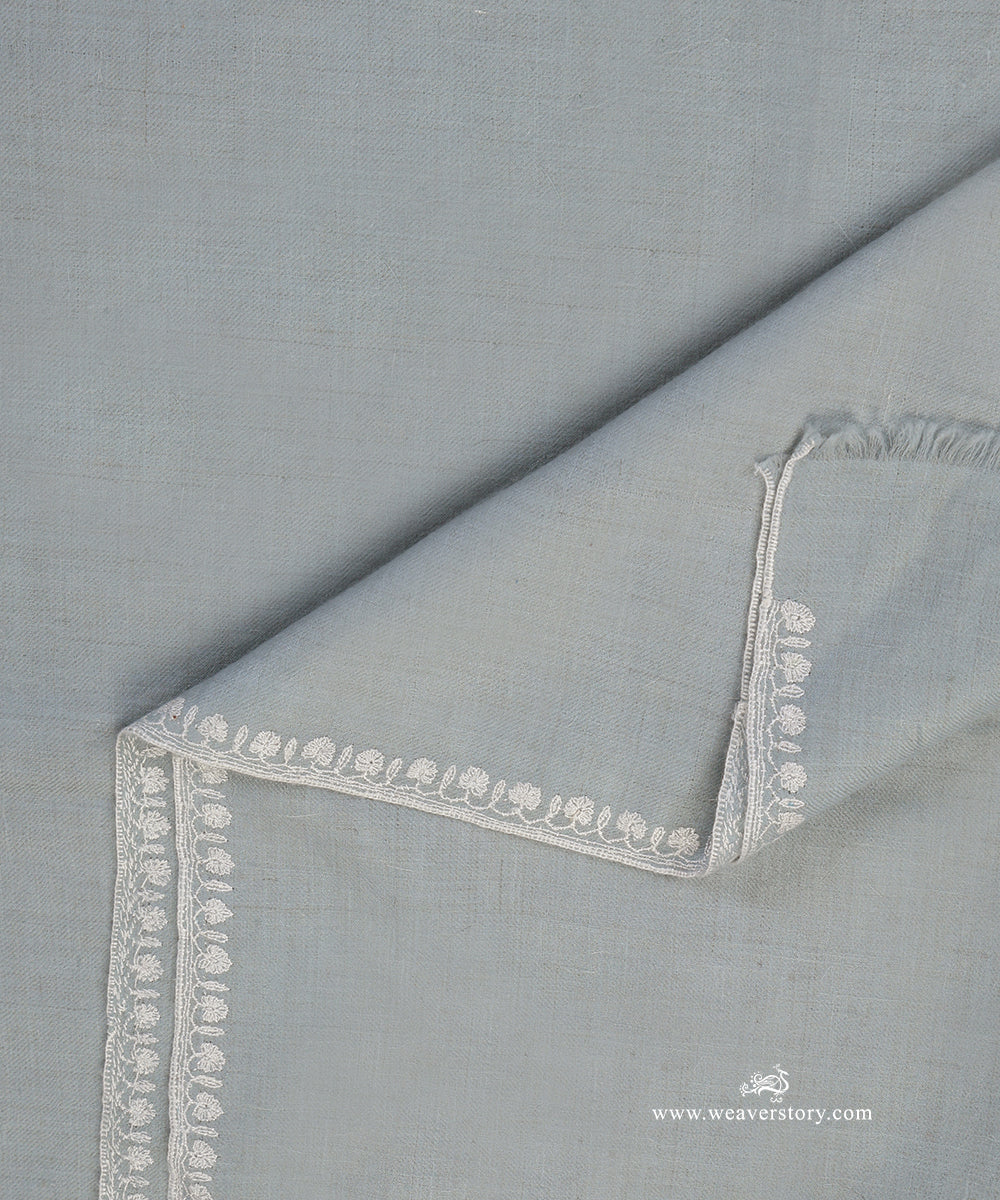 Ice_Blue_Handwoven_Pure_Pashmina_Shawl_With_Soznikari_Border_WeaverStory_04