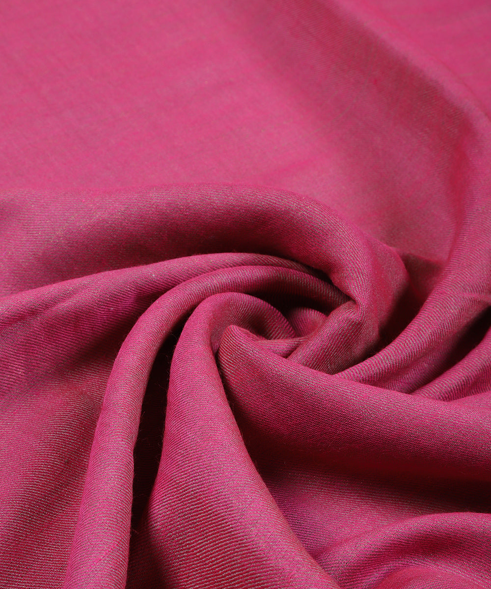 Pink_Handwoven_Double_Shade_Zari_Pure_Pashmina_Shawl_WeaverStory_04