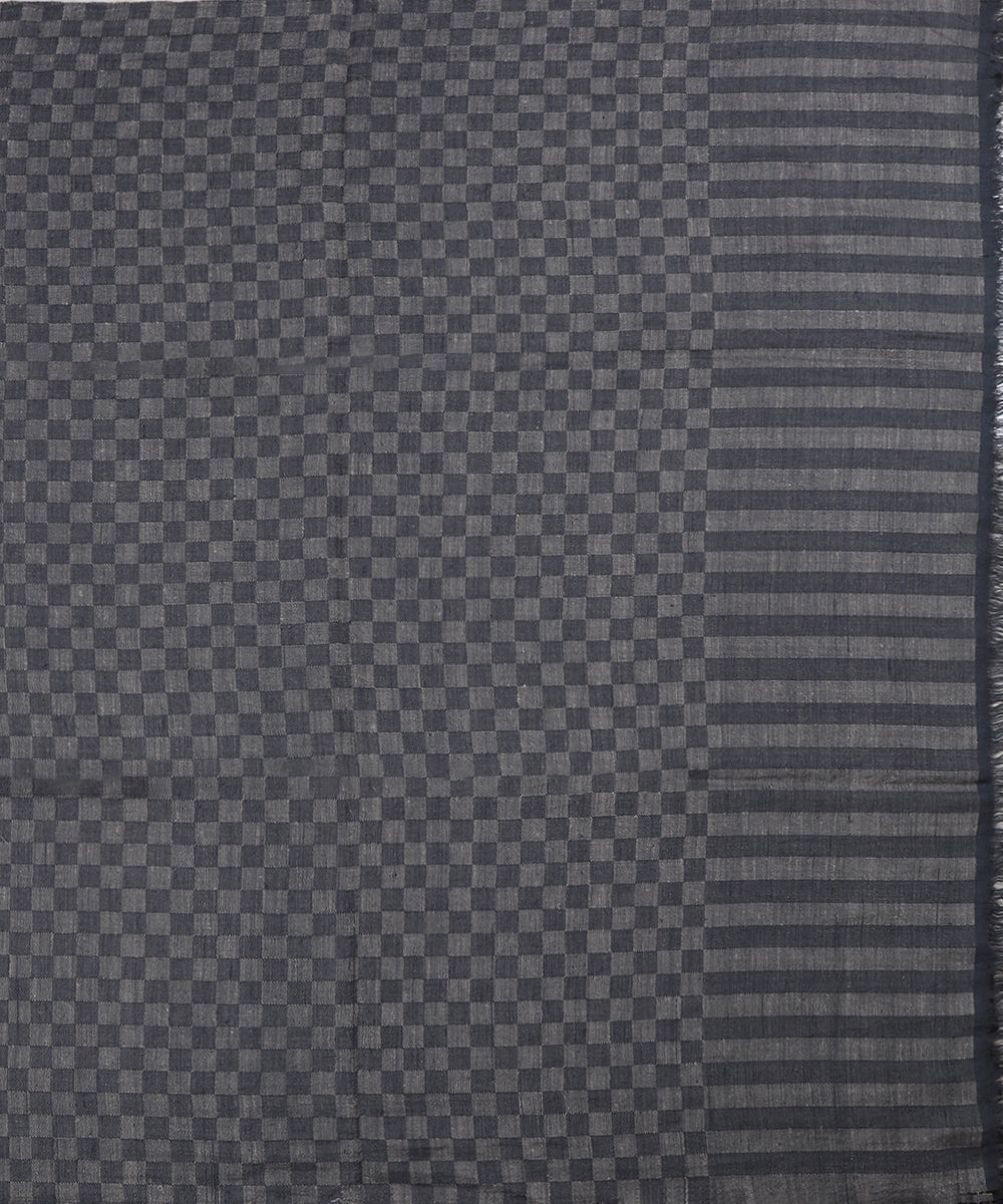 Grey_And_Black_Handwoven_Checkered_Pashmina_Shawl_WeaverStory_03