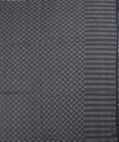 Grey_And_Black_Handwoven_Checkered_Pashmina_Shawl_WeaverStory_03