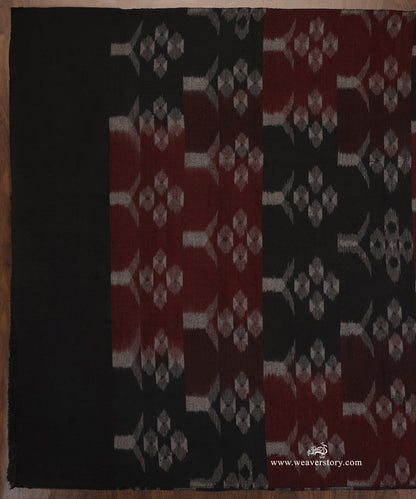 Black_And_Maroon_Pure_Pashmina_Shawl_With_Ikat_Weaving_WeaverStory_03