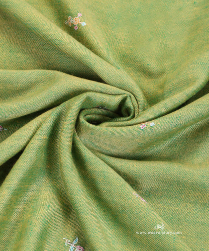 Green_Pure_Pashmina_Shawl_With_Ikat_Weaving_And_Soznikari_Booti_WeaverStory_06
