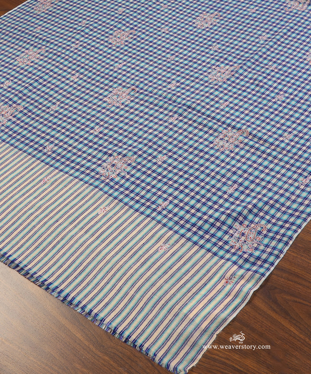 Blue_Checkered_Pure_Pashmina_Shawl_With_Ikat_Weaving_And_Soznikari_Booti_WeaverStory_04