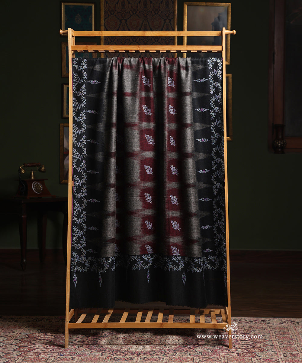 Black_Pure_Pashmina_Shwal_With_Ikat_Weaving_WeaverStory_02