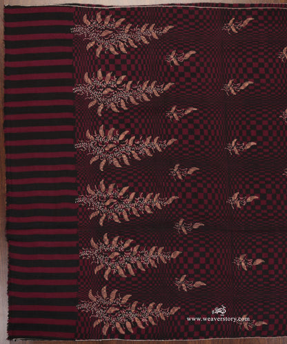 Black_And_Maroon_Pure_Pashmina_Checkered_Shawl_With_Soznikari_Needle_Work_And_Resham_Bootidar_Palla_WeaverStory_03