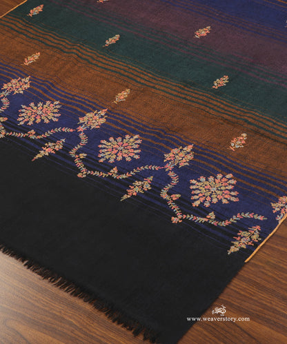 Blue_And_Brown_Pure_Pashmina_Shawl_With_Ikat_Weaving_And_Soznikari_Booti_WeaverStory_04