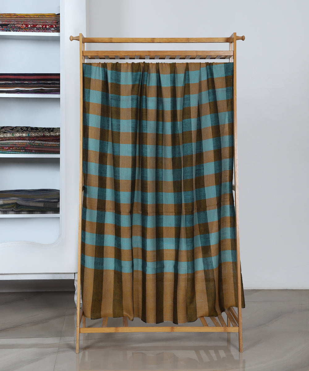 Multicoloured_Handwoven_Pure_Pashmina_Shawl_With_Chekered_Ikat_Weaving_WeaverStory_02