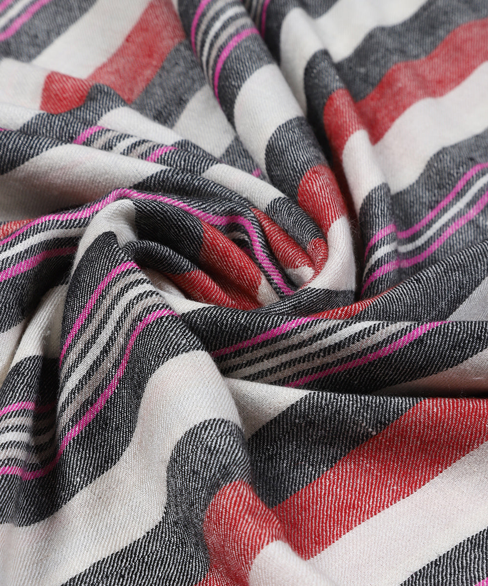 Striped_Multicoloured_Pure_Pashmina_Shawl_With_Ikat_Weaving_WeaverStory_04