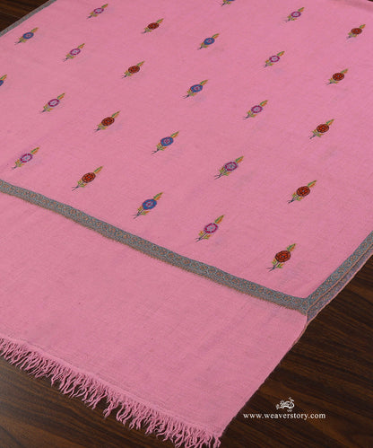 Handwoven_Pink_Pure_Pashmina_Shawl_With_Multicolor_Sozni_Booti_WeaverStory_03