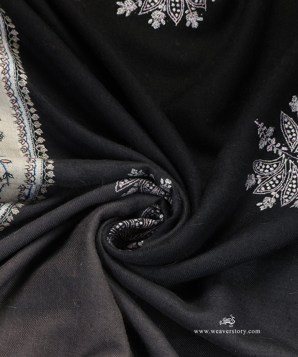 Black_Ombre_Pure_Pashmina_Shawl_With_Paper_Mache_Work_WeaverStory_05