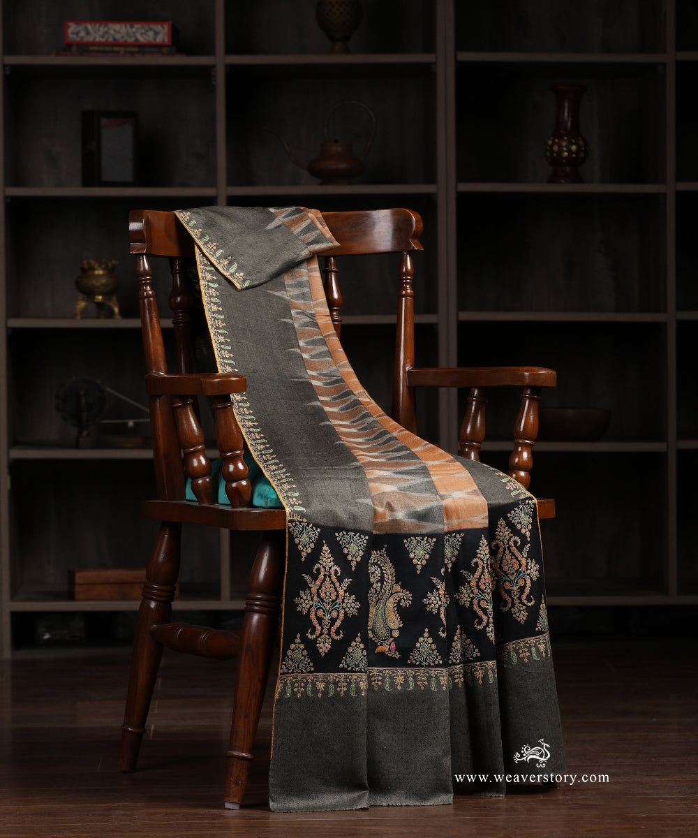 Black_And_Grey_Handwoven_Ikat_Design_Pure_Pashmina_Shawl_With_Phoolkar_Border_WeaverStory_01