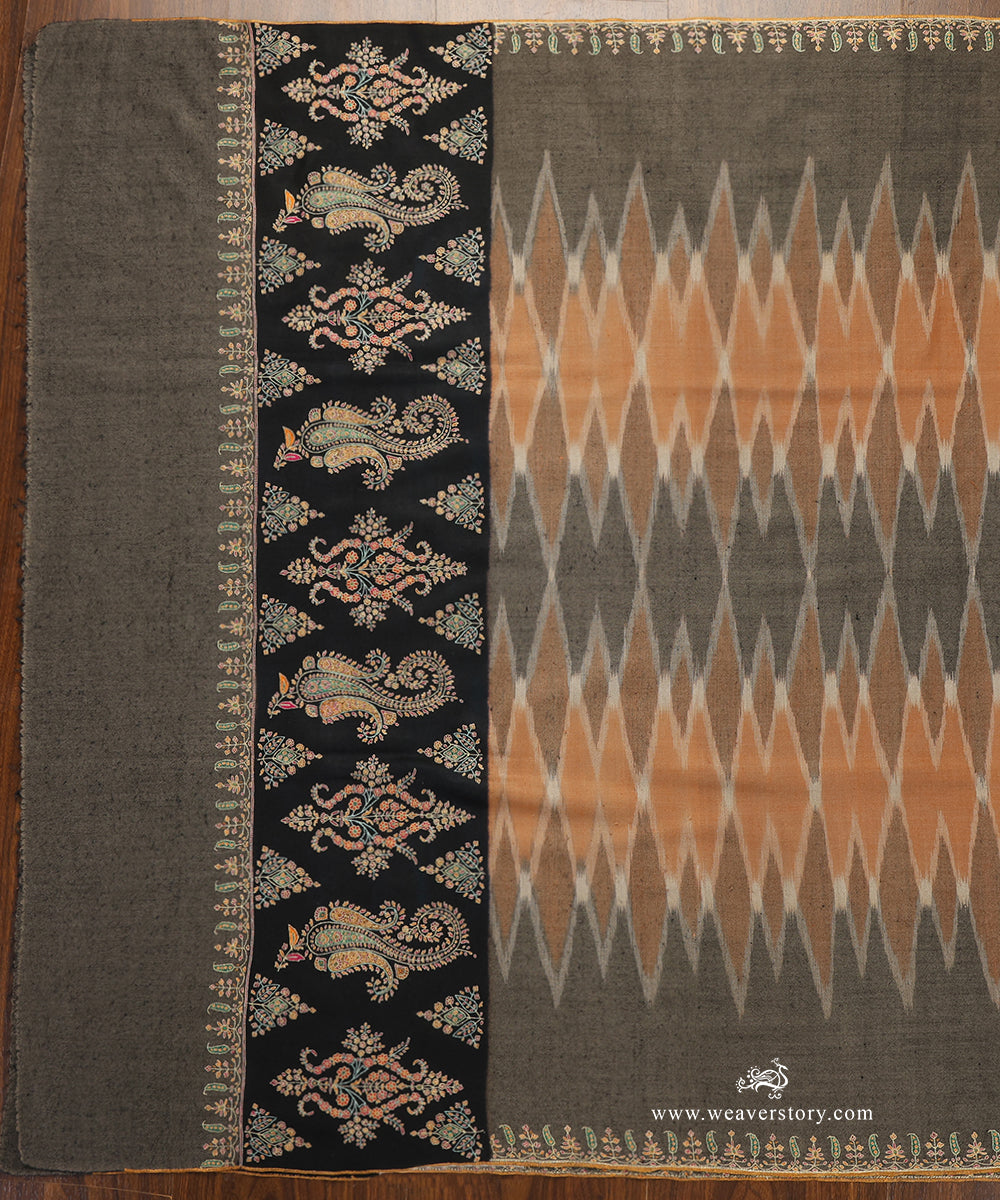 Black_And_Grey_Handwoven_Ikat_Design_Pure_Pashmina_Shawl_With_Phoolkar_Border_WeaverStory_02