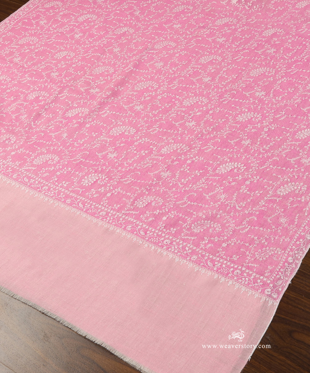 Pink_Handwoven_Pure_Pashmina_Shawl_With_Full_Soznikari_Jaal_WeaverStory_03