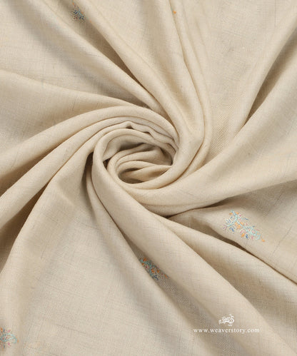 Ivory_Handwoven_Pure_Pashmina_Shawl_With_Soznikari_Border_And_Booti_WeaverStory_05