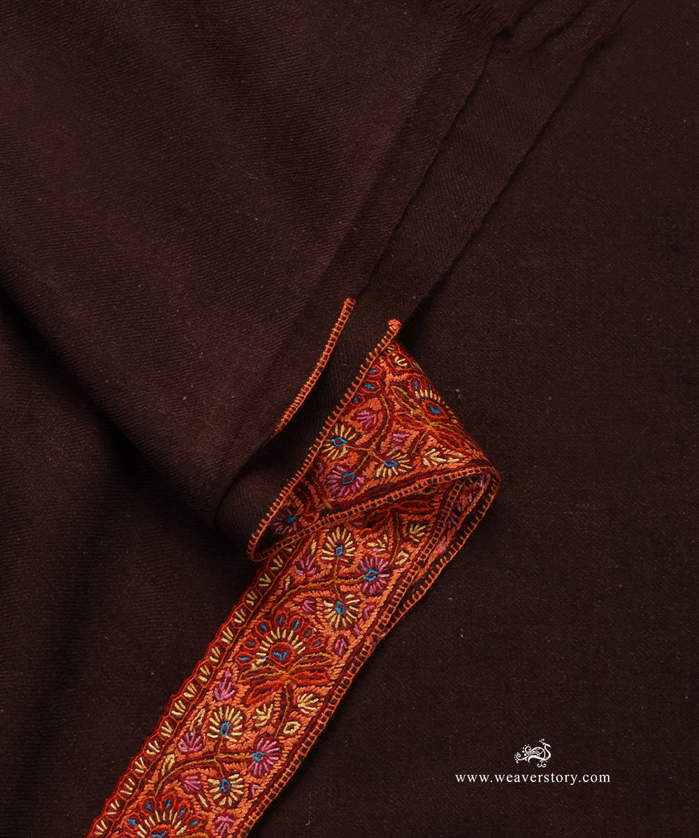 Brown_Handwoven_Pure_Pashmina_Shawl_With_Soznikari_Border_WeaverStory_04