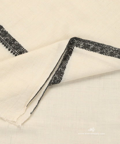 White_Handwoven_Pure_Pashmina_Shawl_With_Black_Soznikari_Border_WeaverStory_04