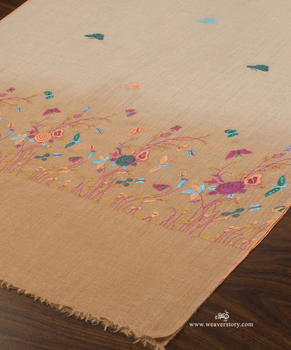 Beige_Pure_Pashmina_Stole_With_Paper_Mache_Motifs_WeaverStory_04