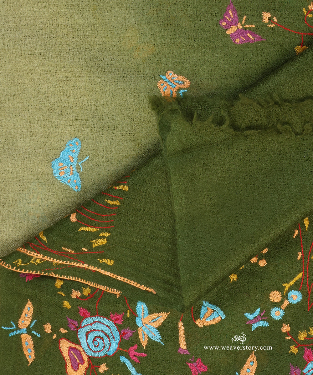 Green_Ombre_Dyed_Pure_Pashmina_Stole_With_Paper_Mache_Motifs_WeaverStory_05