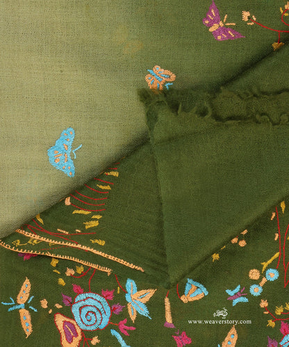 Green_Ombre_Dyed_Pure_Pashmina_Stole_With_Paper_Mache_Motifs_WeaverStory_05