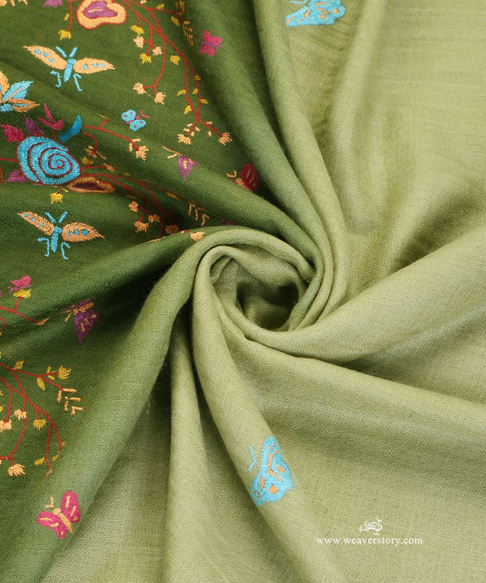Green_Ombre_Dyed_Pure_Pashmina_Stole_With_Paper_Mache_Motifs_WeaverStory_06