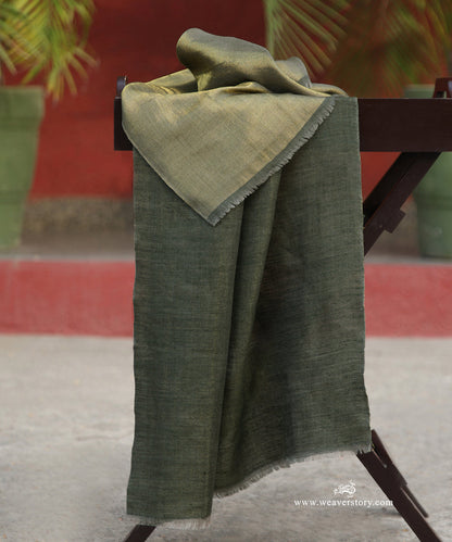Grey_Zari_Handwoven_Double_Shade_Pure_Pashmina_Stole_WeaverStory_02