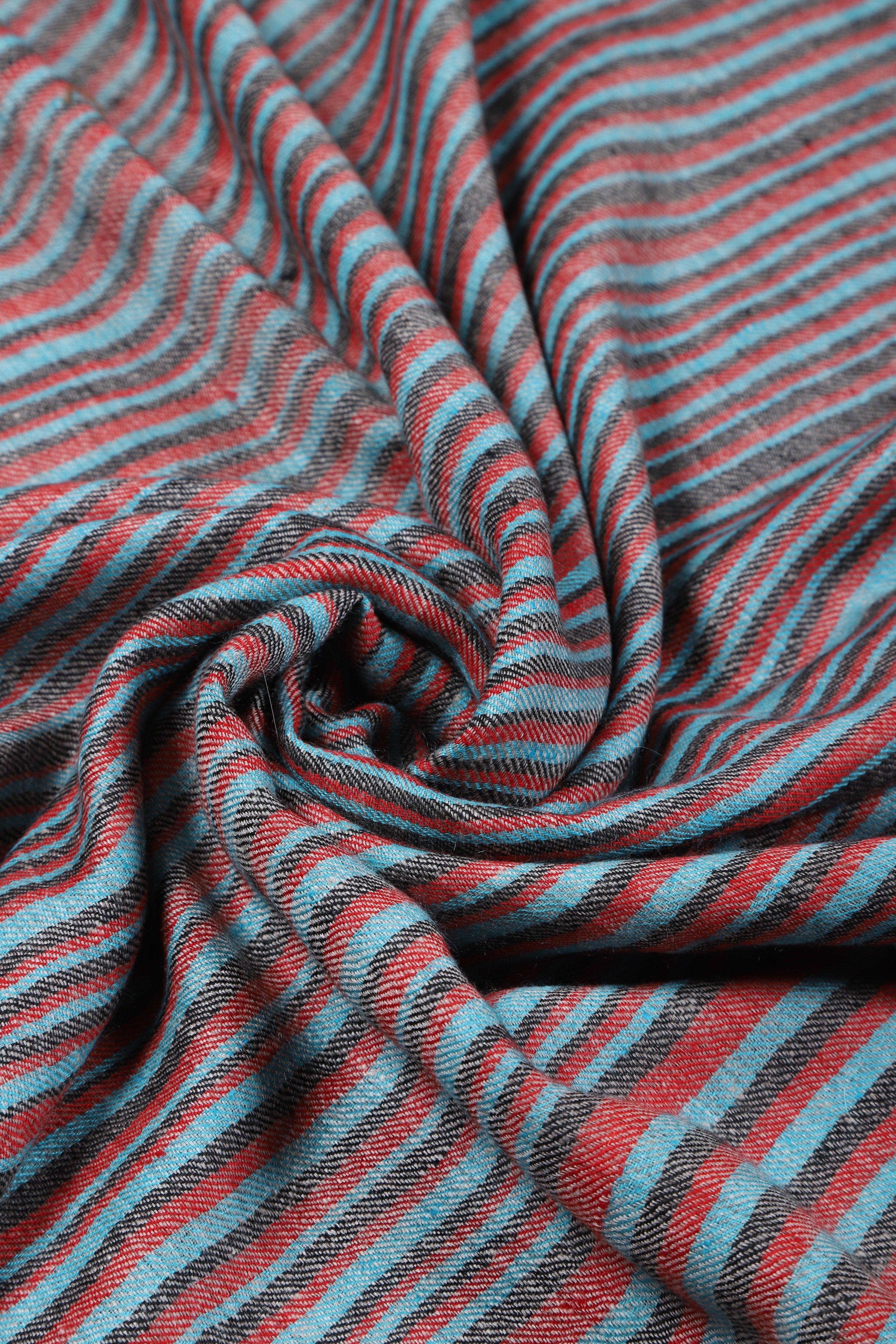 Multicoloured_Pure_Pashmina_Stole_With_Ikat_Weaving_And_Stripes_WeaverStory_04