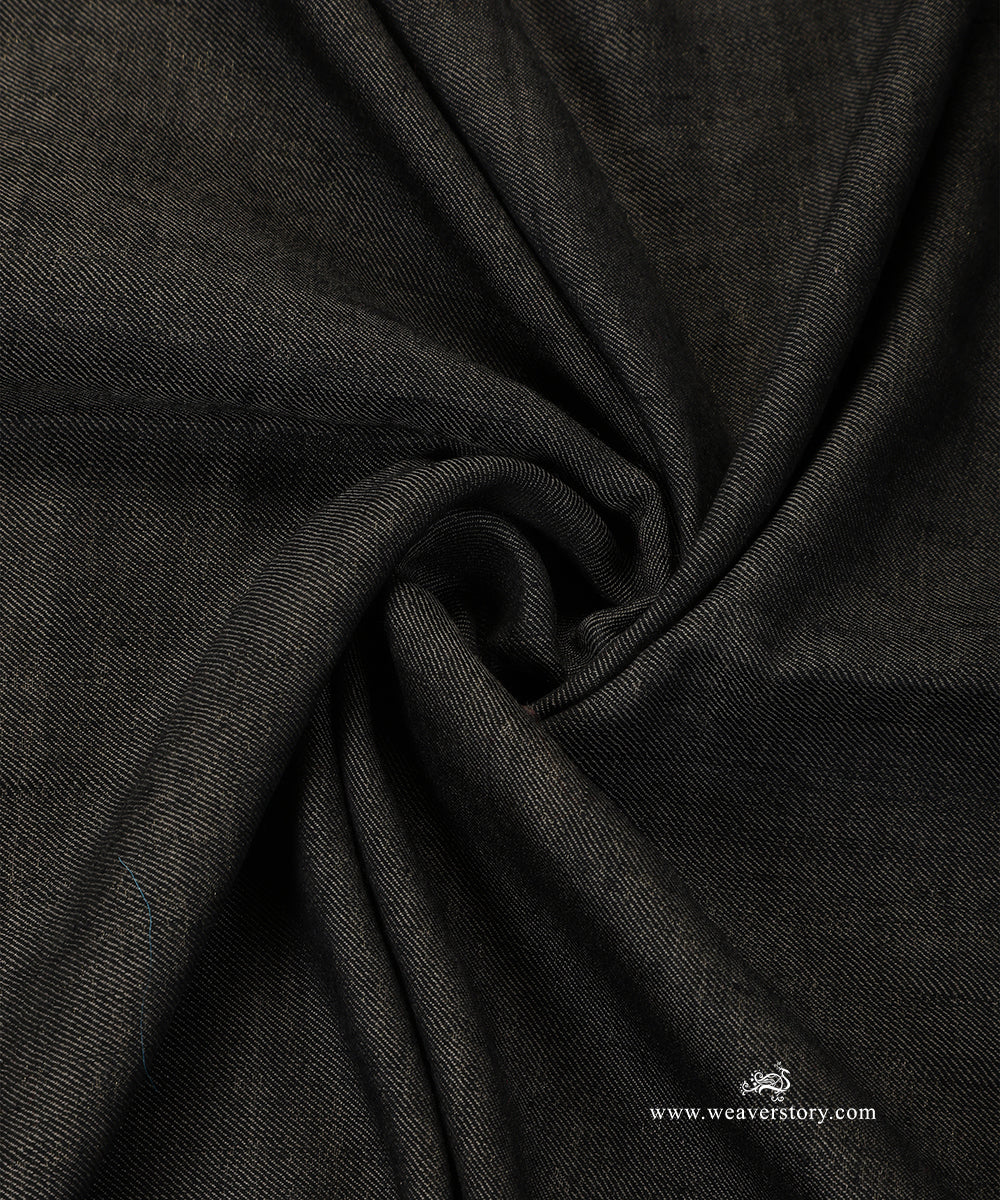 Black_Handwoven_Zari_Double_Shade_Pashmina_Stole_WeaverStory_06