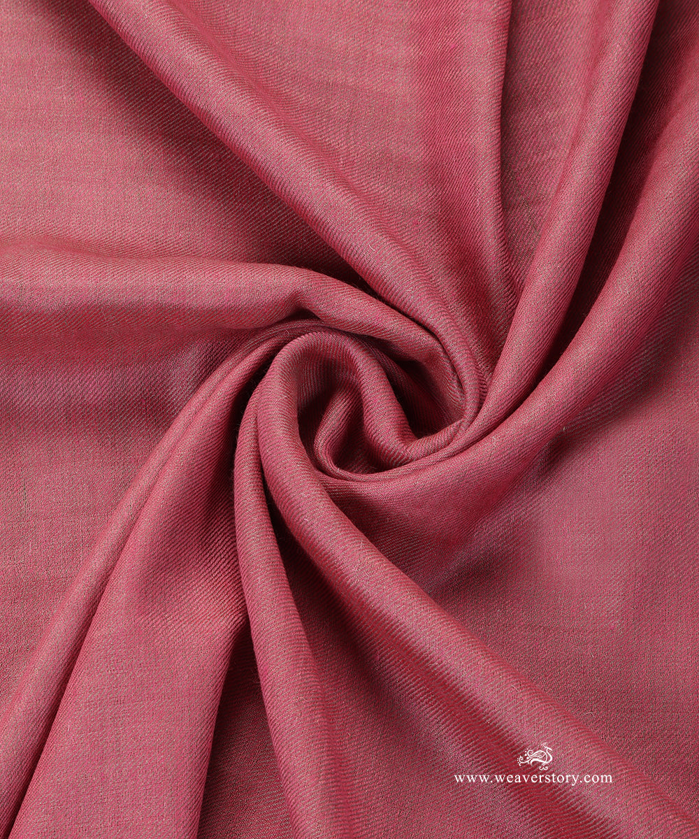 Handwoven_Pink_Zari_Double_Shade_Pure_Pashmina_Stole_WeaverStory_05