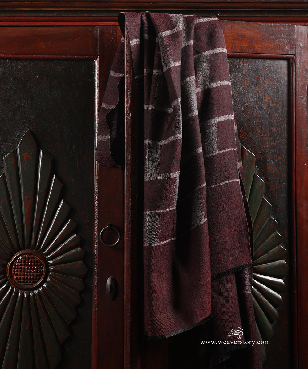 Brown_Handwoven_Ikat_Design_Chak_Stripe_Pure_Pashmina_Stole_WeaverStory_01