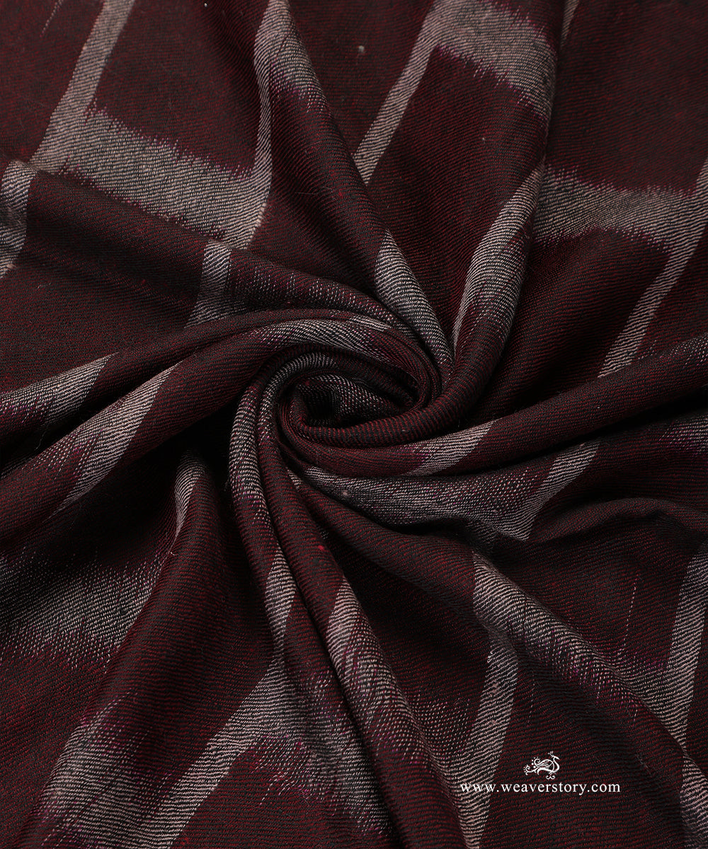 Brown_Handwoven_Ikat_Design_Chak_Stripe_Pure_Pashmina_Stole_WeaverStory_05